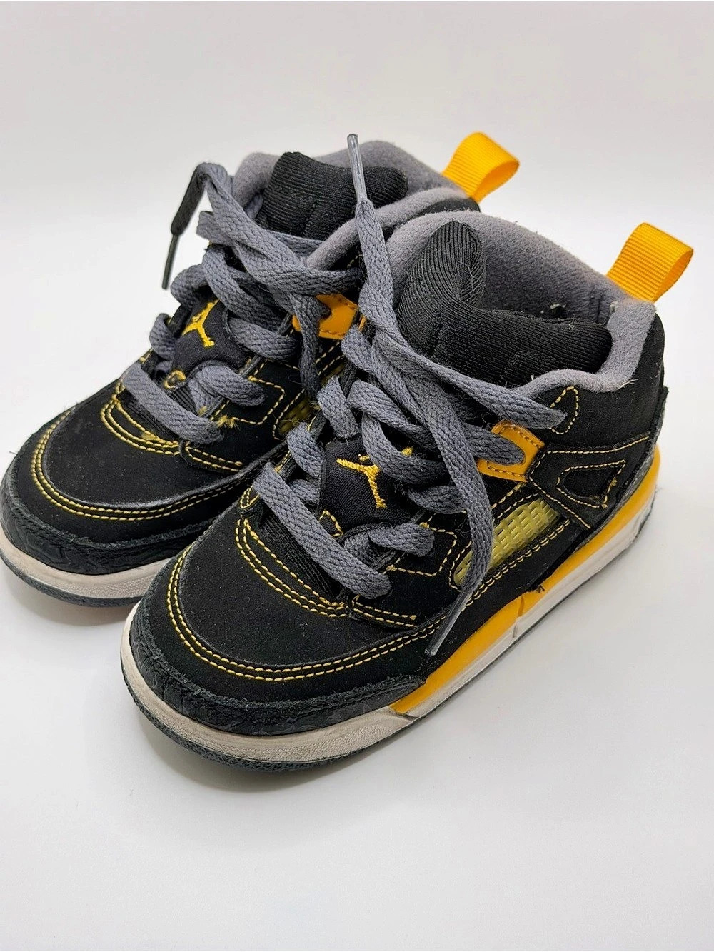 Jordan 1 Mid Black & Yellow Boys US 8C